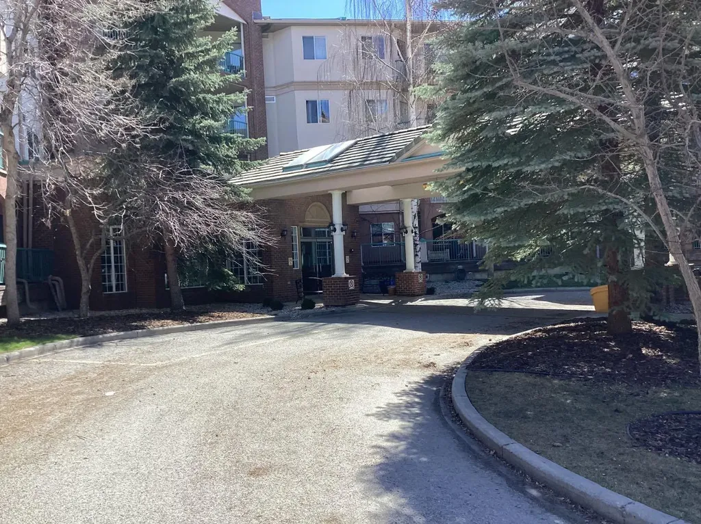 200 Lincoln Way SW Calgary AB T3E 7G7