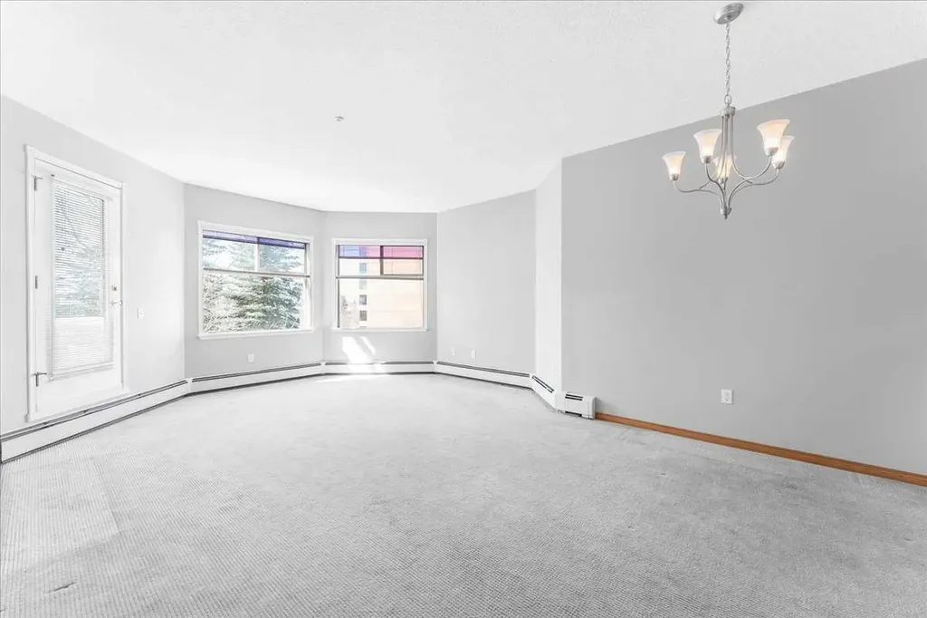200 Lincoln Way SW Calgary AB T3E 7G7