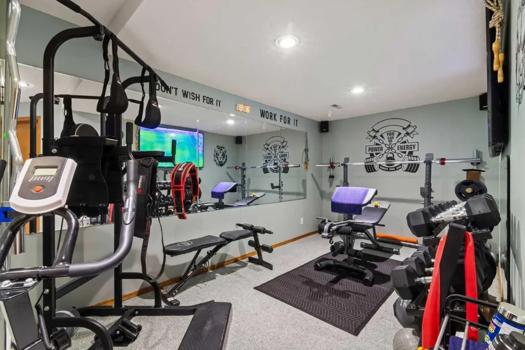217 Douglas Glen Close SE Calgary AB T2Z 2V7