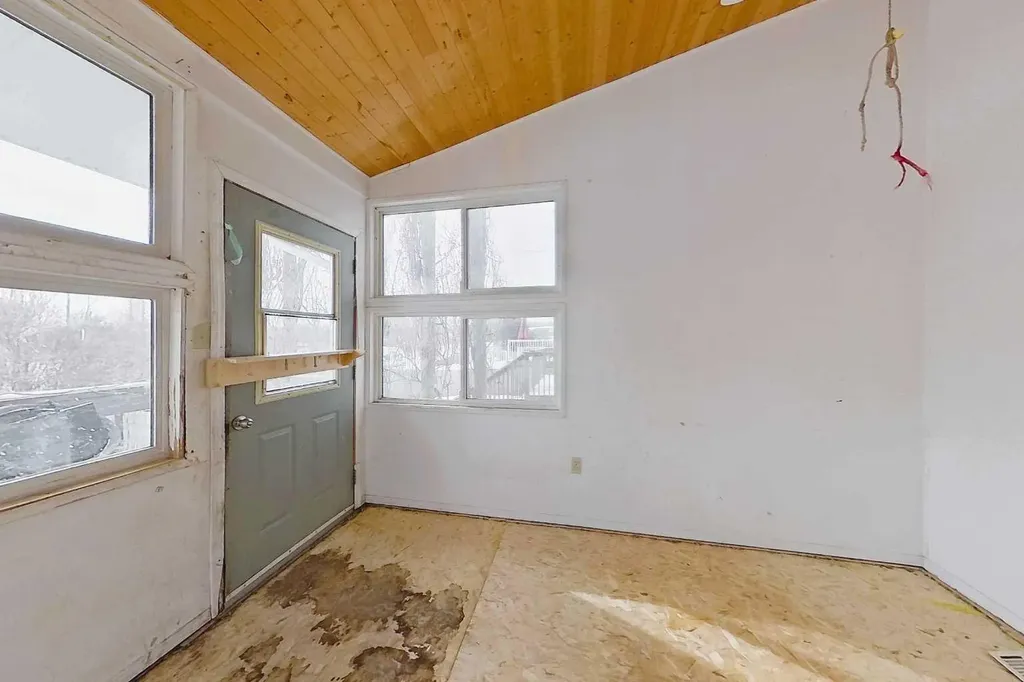 1019 12 Street SE Slave Lake AB T0G 2A3