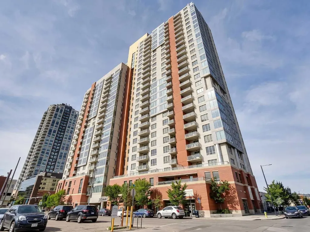 1053 10 Street SW Calgary AB T2R 1S6