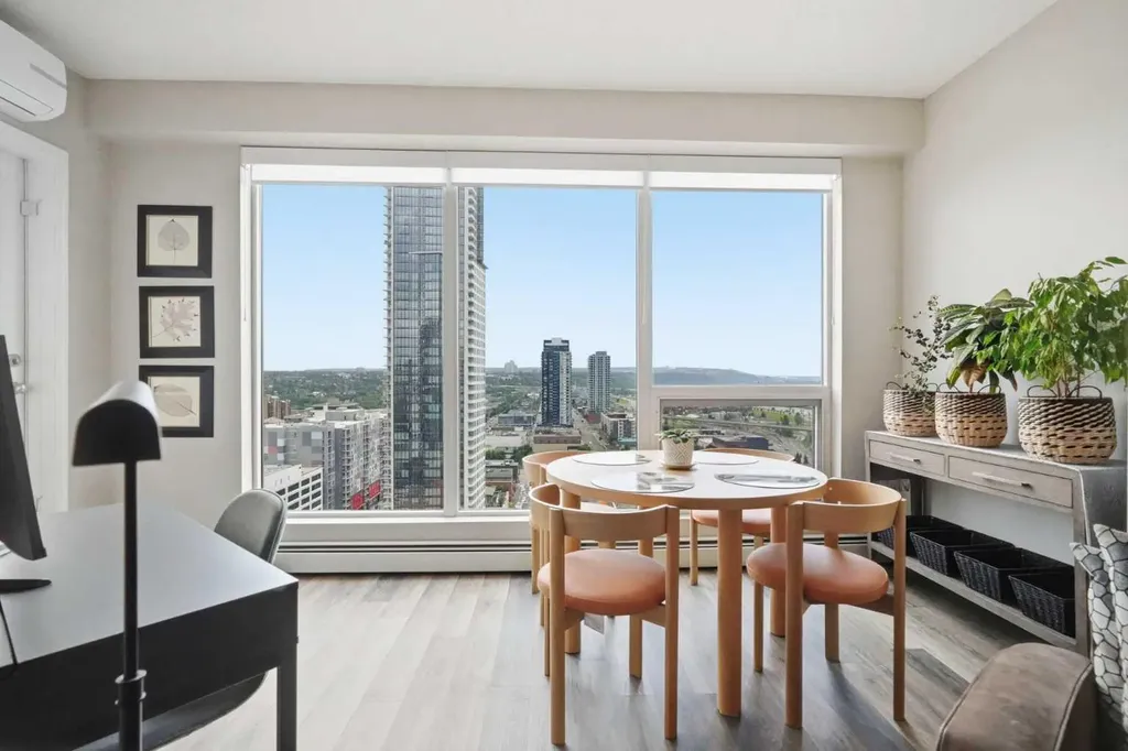 1053 10 Street SW Calgary AB T2R 1S6