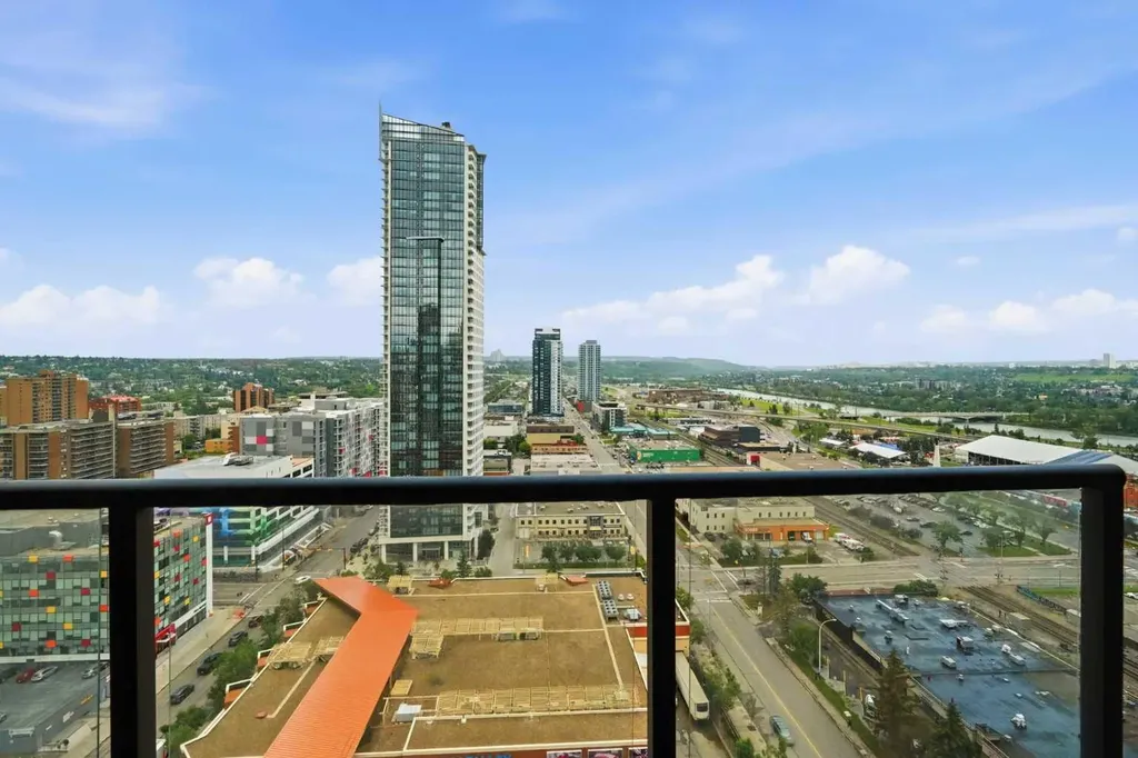 1053 10 Street SW Calgary AB T2R 1S6