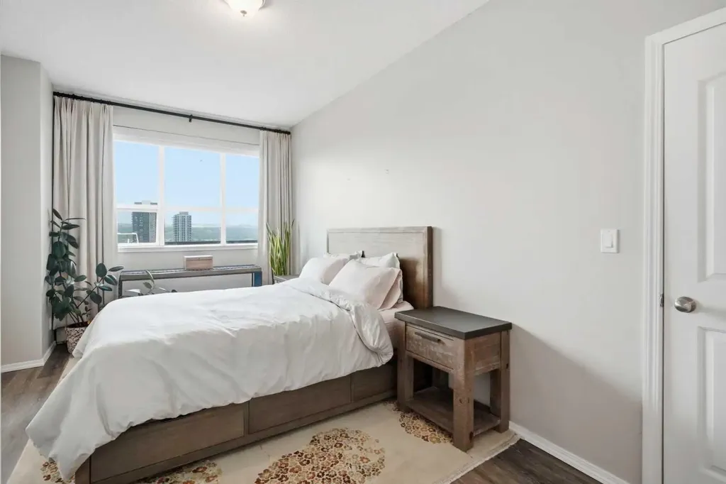 1053 10 Street SW Calgary AB T2R 1S6