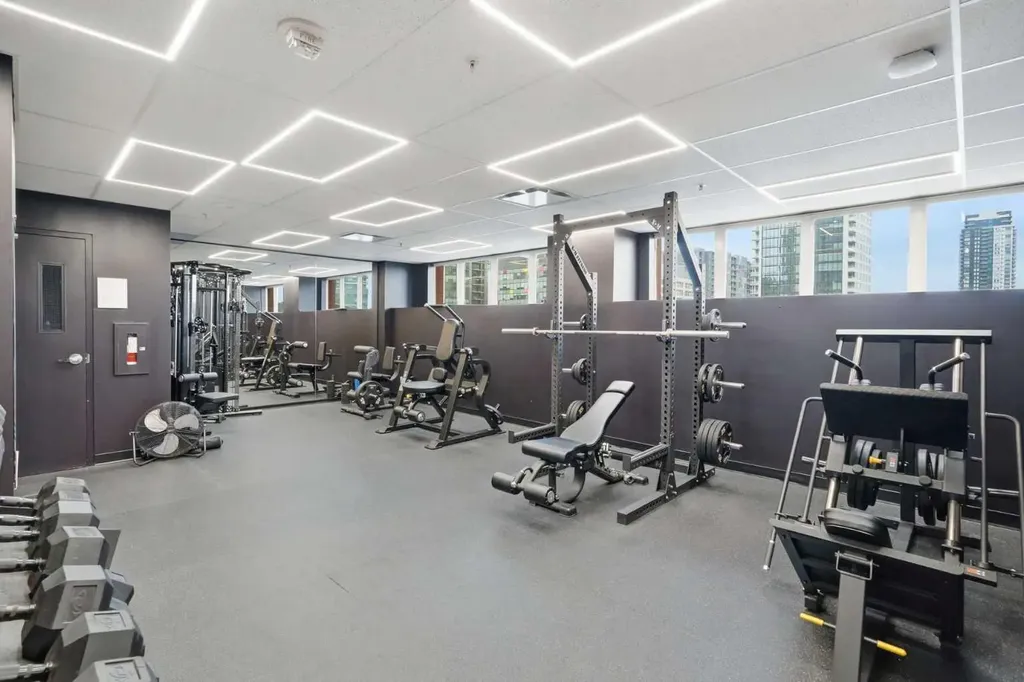 1053 10 Street SW Calgary AB T2R 1S6