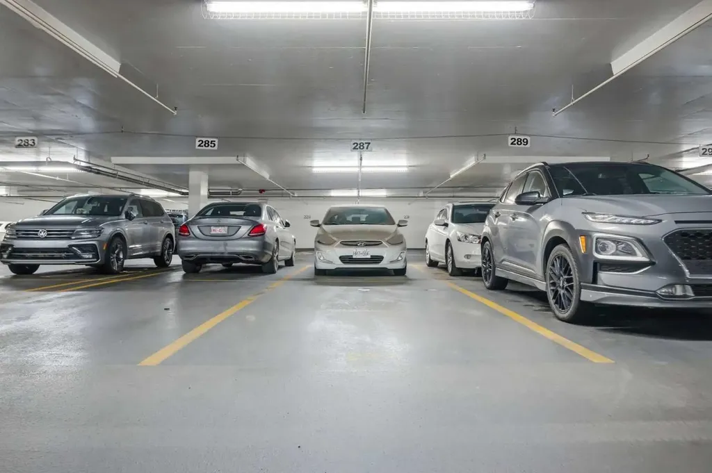 1053 10 Street SW Calgary AB T2R 1S6