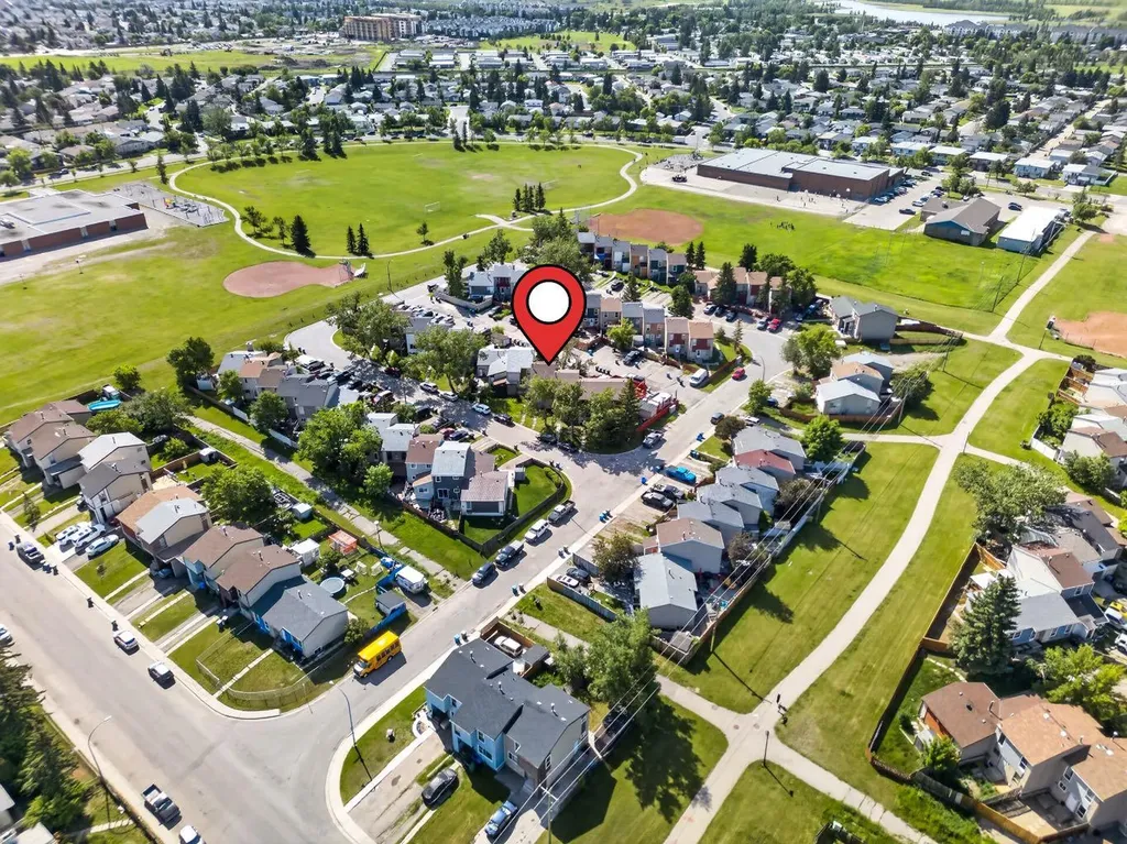 287 Pensville Close SE Calgary AB T2A 5P2