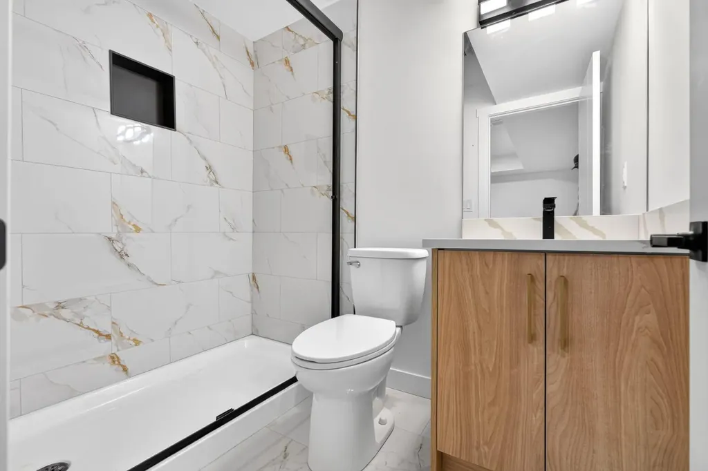 287 Pensville Close SE Calgary AB T2A 5P2