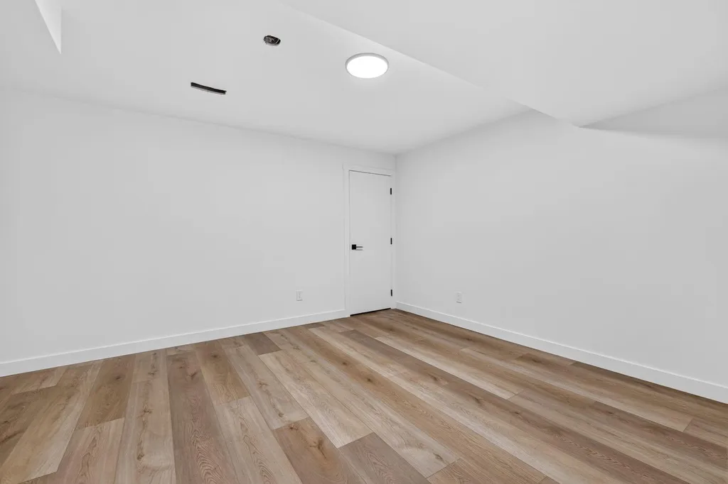 287 Pensville Close SE Calgary AB T2A 5P2