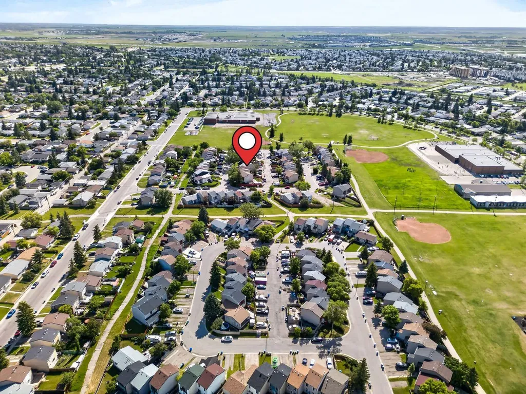 287 Pensville Close SE Calgary AB T2A 5P2