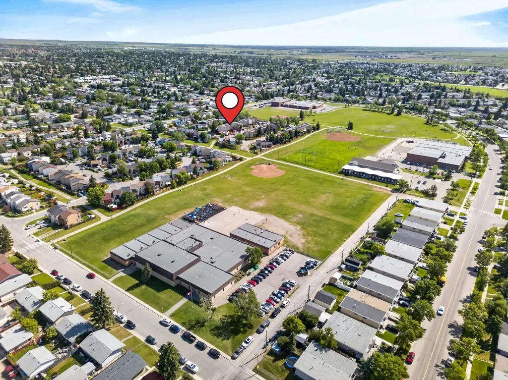 287 Pensville Close SE Calgary AB T2A 5P2