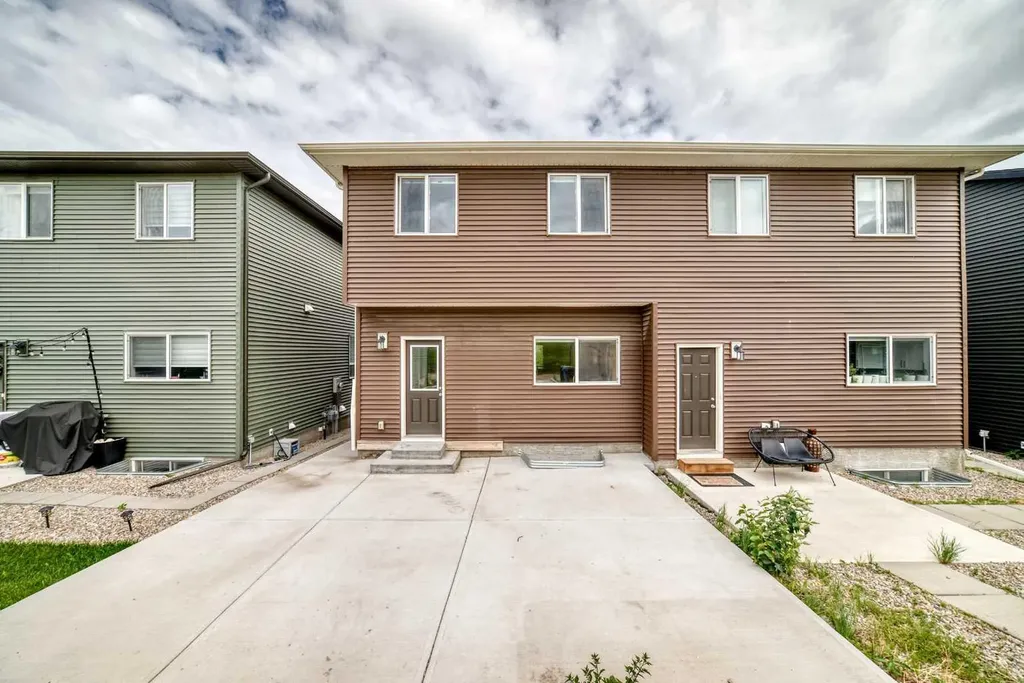 339 Wolf Creek Way SE Calgary AB T2X 4Y8