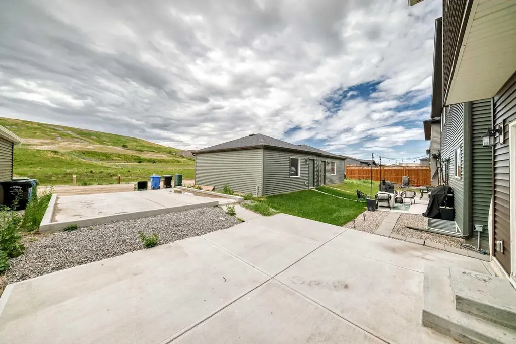 339 Wolf Creek Way SE Calgary AB T2X 4Y8