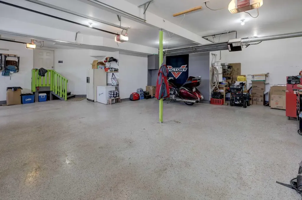705 West Highland Link Carstairs AB T0M0N0