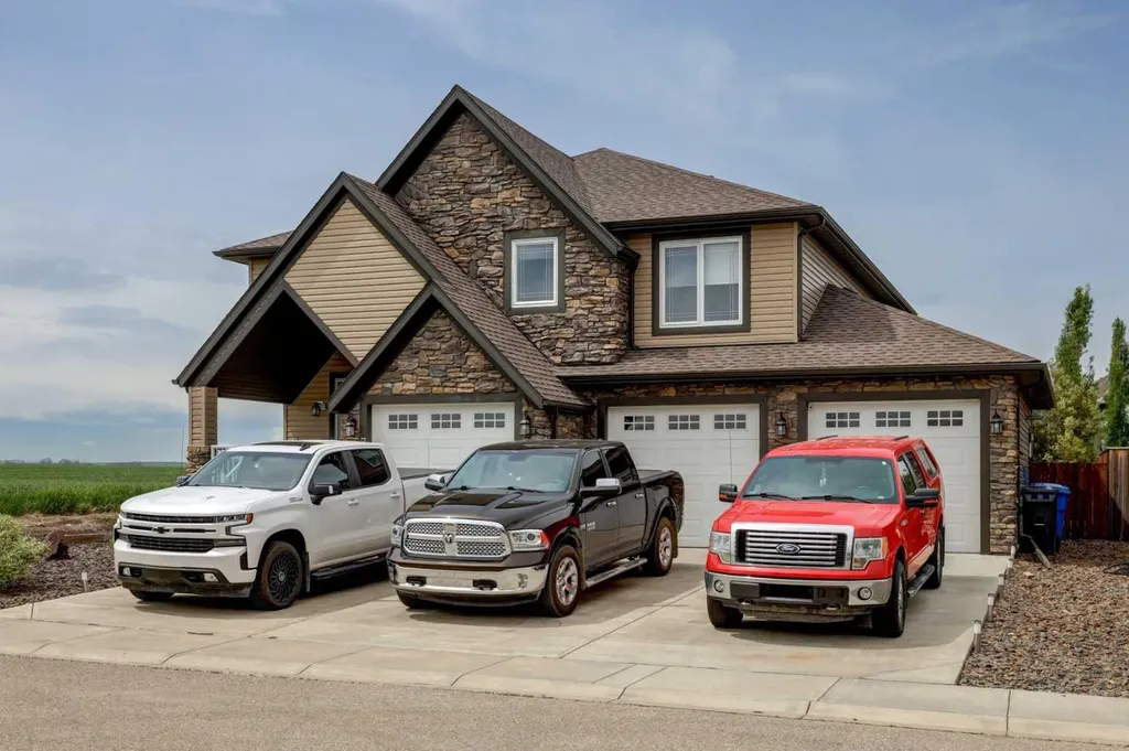 705 West Highland Link Carstairs AB T0M0N0