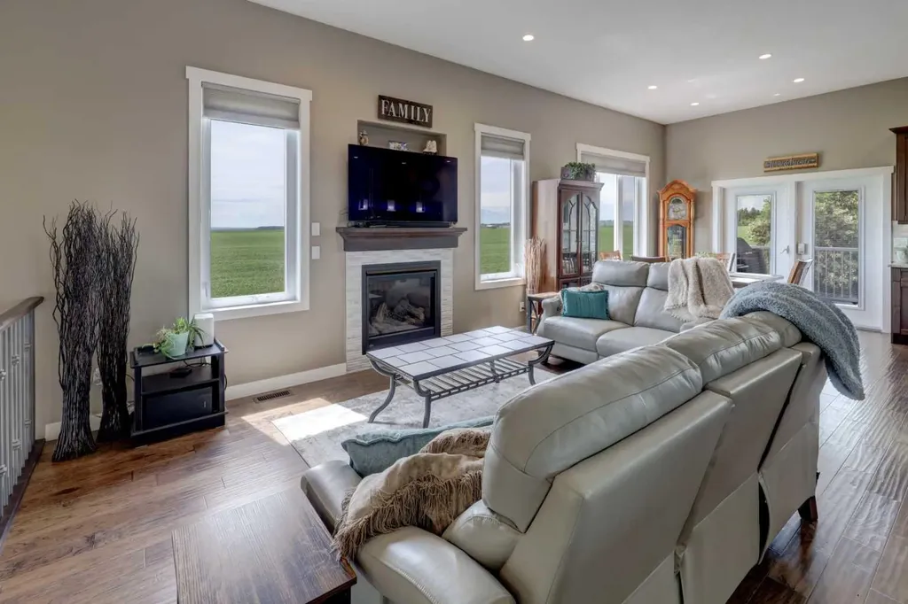 705 West Highland Link Carstairs AB T0M0N0