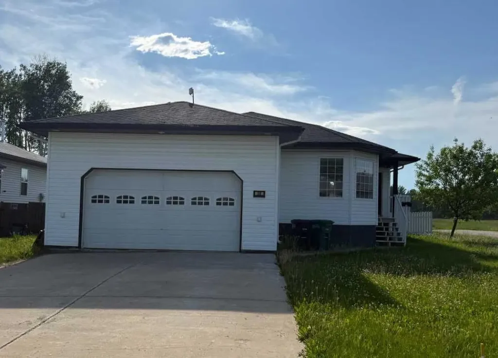 38 Bjornson Avenue High Level AB T0H 1Z0