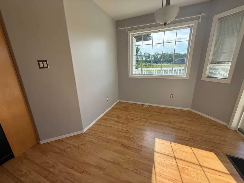 38 Bjornson Avenue High Level AB T0H 1Z0