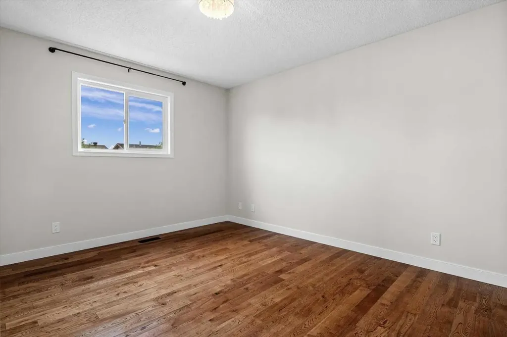 73 Sunvale Crescent SE Calgary AB T2X 2R9