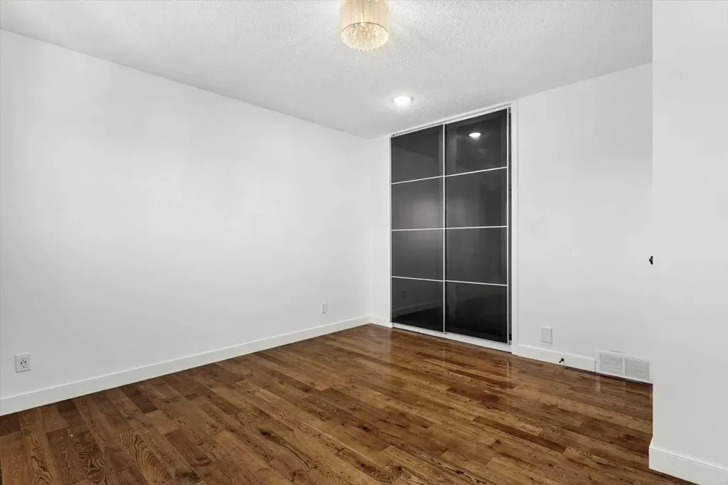 73 Sunvale Crescent SE Calgary AB T2X 2R9