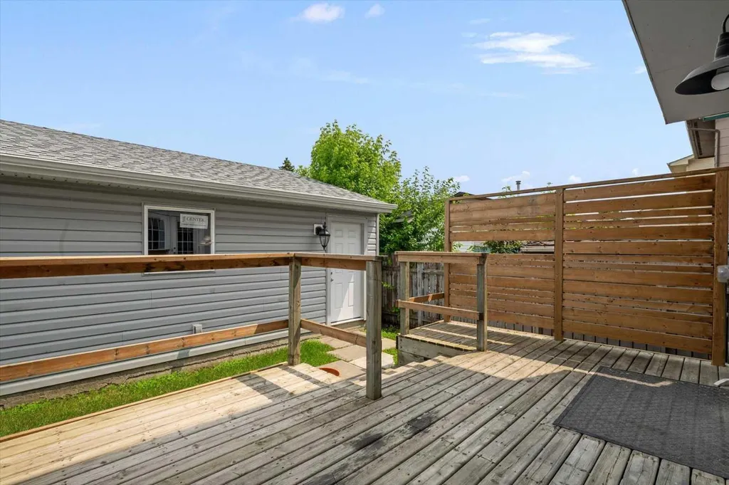 73 Sunvale Crescent SE Calgary AB T2X 2R9