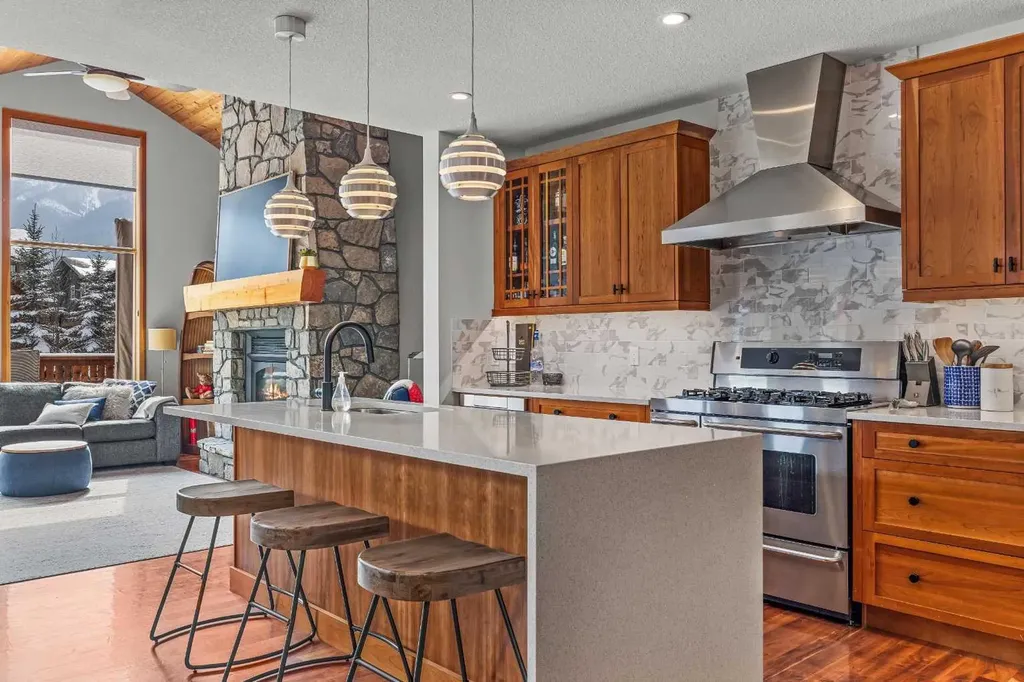 634 4 Street Canmore AB T1W 2H3