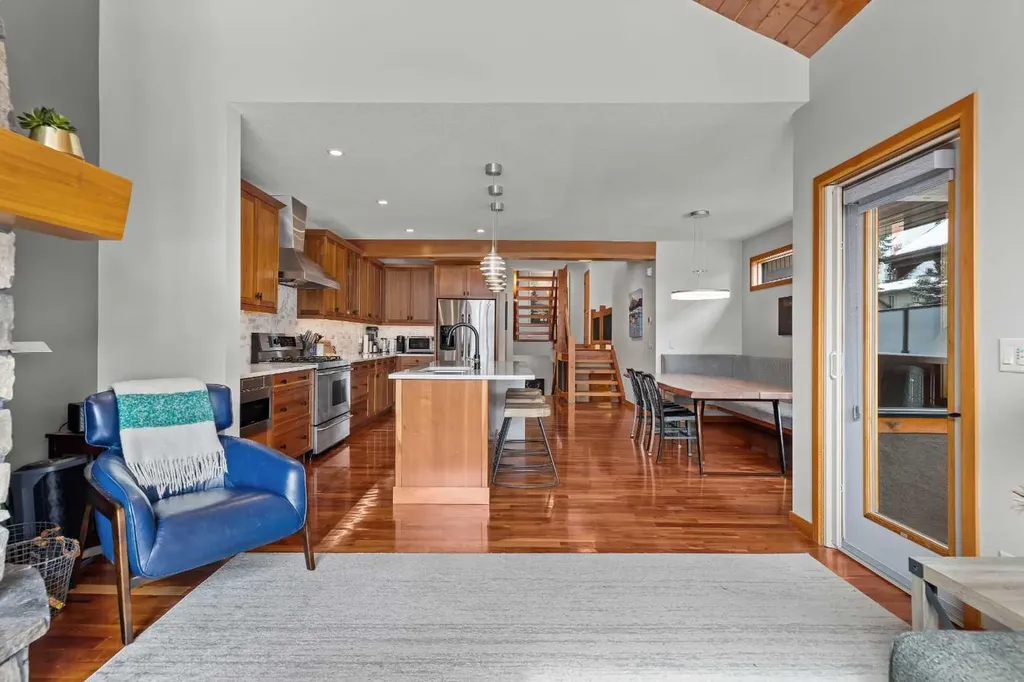 634 4 Street Canmore AB T1W 2H3