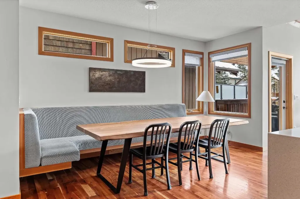 634 4 Street Canmore AB T1W 2H3
