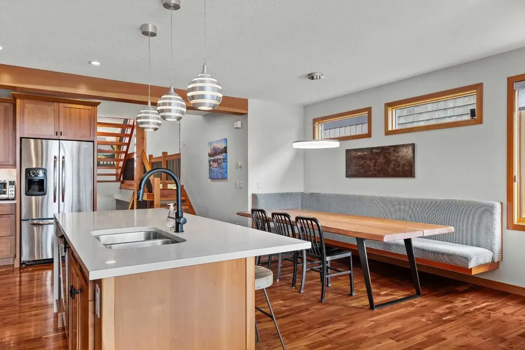 634 4 Street Canmore AB T1W 2H3