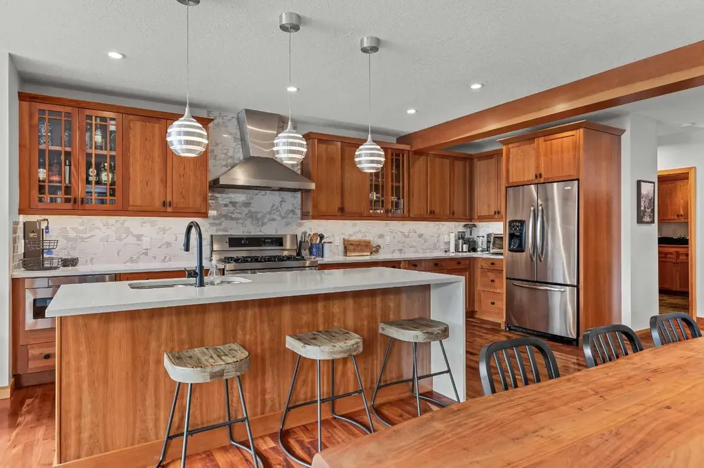 634 4 Street Canmore AB T1W 2H3