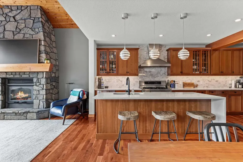 634 4 Street Canmore AB T1W 2H3