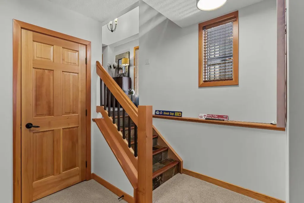 634 4 Street Canmore AB T1W 2H3