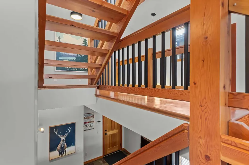 634 4 Street Canmore AB T1W 2H3