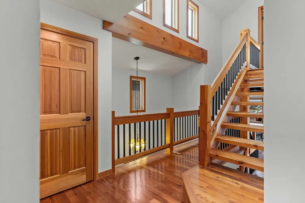 634 4 Street Canmore AB T1W 2H3