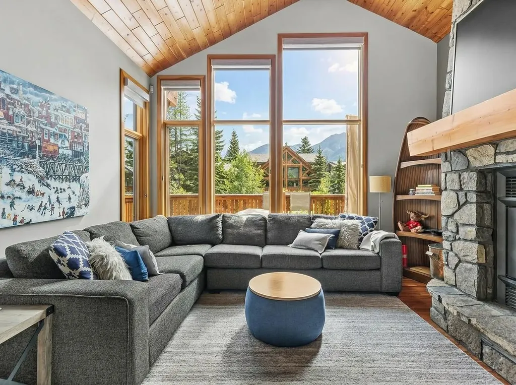 634 4 Street Canmore AB T1W 2H3
