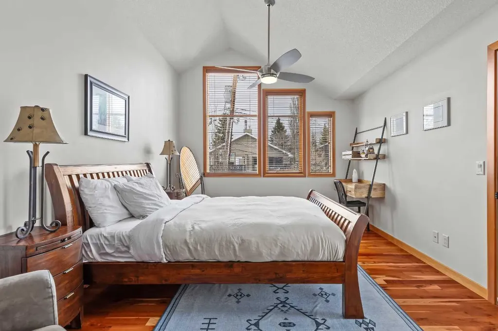 634 4 Street Canmore AB T1W 2H3