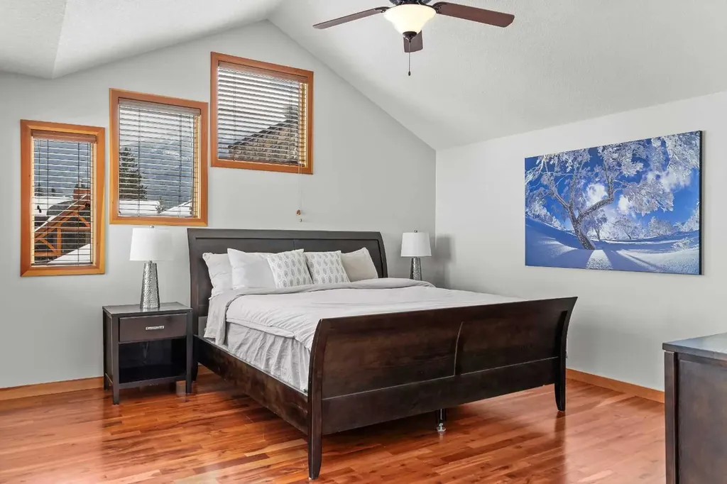 634 4 Street Canmore AB T1W 2H3