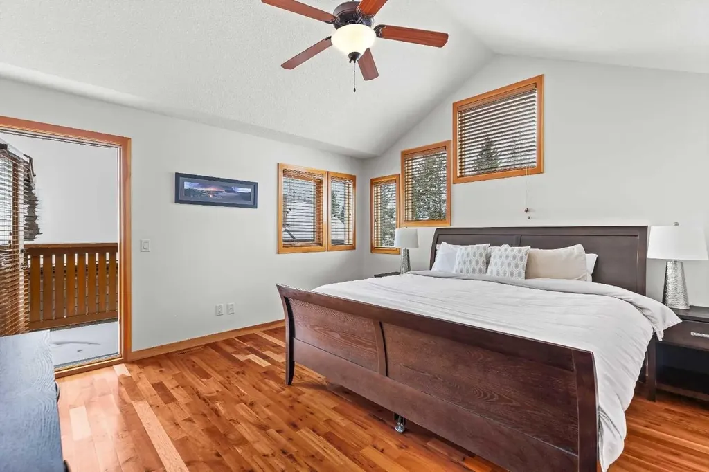 634 4 Street Canmore AB T1W 2H3