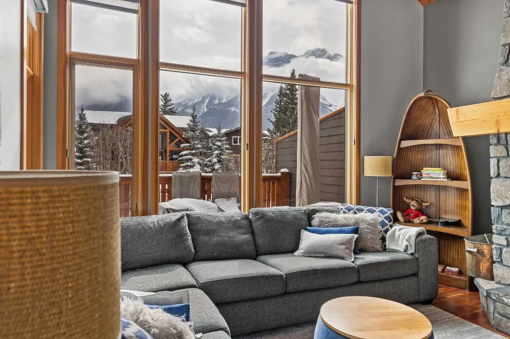 634 4 Street Canmore AB T1W 2H3