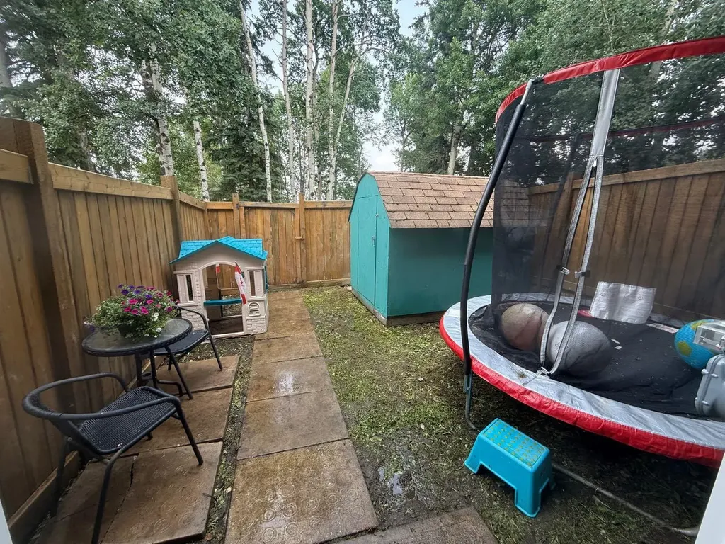 457 Collinge Road Hinton AB T7V1K8