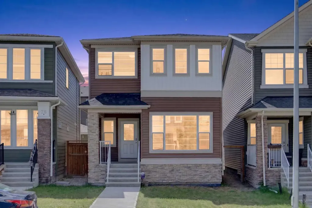 30 Evanscrest Rise NW Calgary AB T3P 0R7