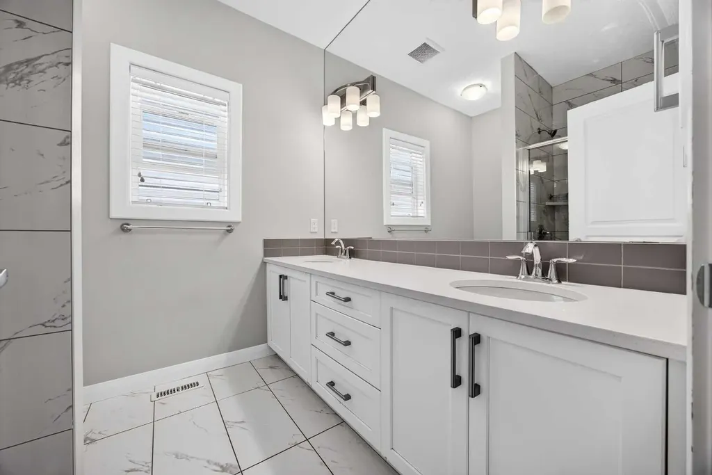 30 Evanscrest Rise NW Calgary AB T3P 0R7