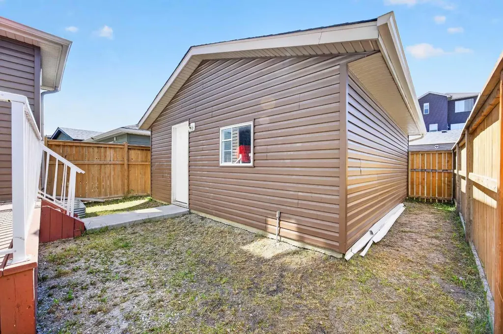 30 Evanscrest Rise NW Calgary AB T3P 0R7