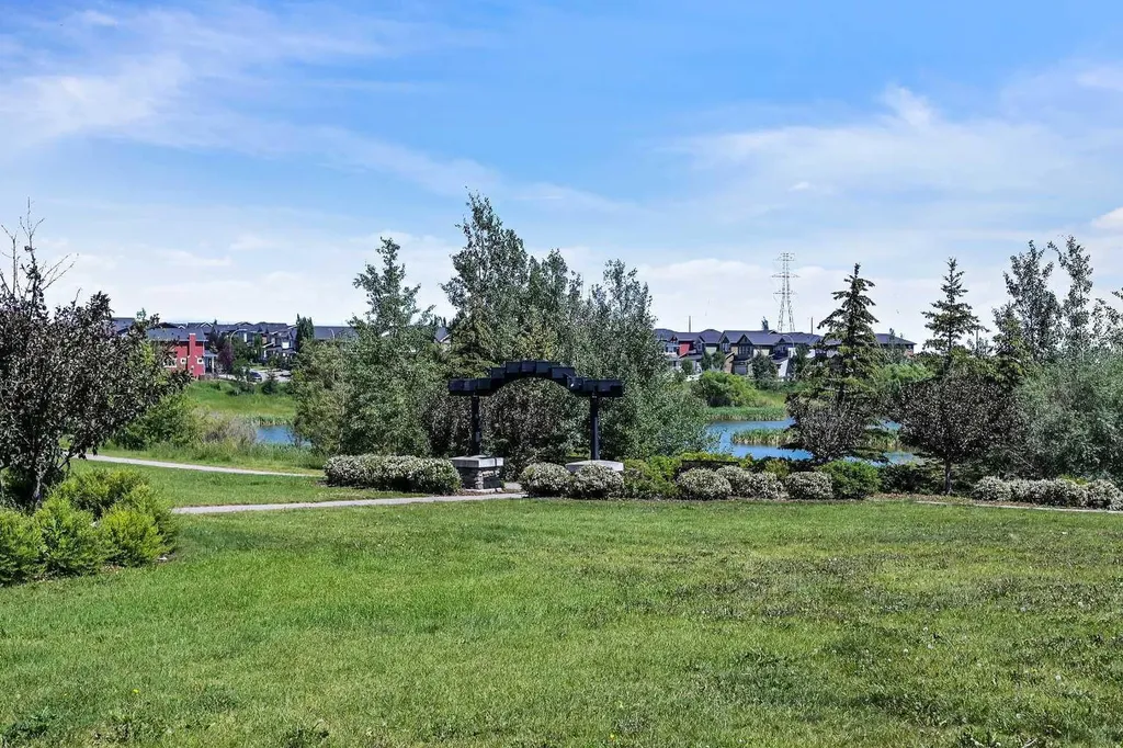 30 Evanscrest Rise NW Calgary AB T3P 0R7