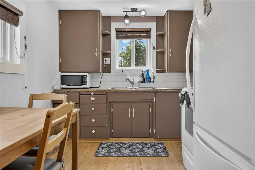 1501 14 Street Didsbury AB T0M 0W0