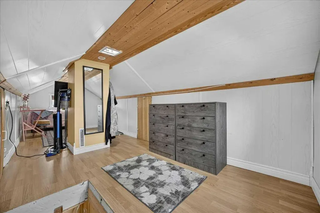 1501 14 Street Didsbury AB T0M 0W0