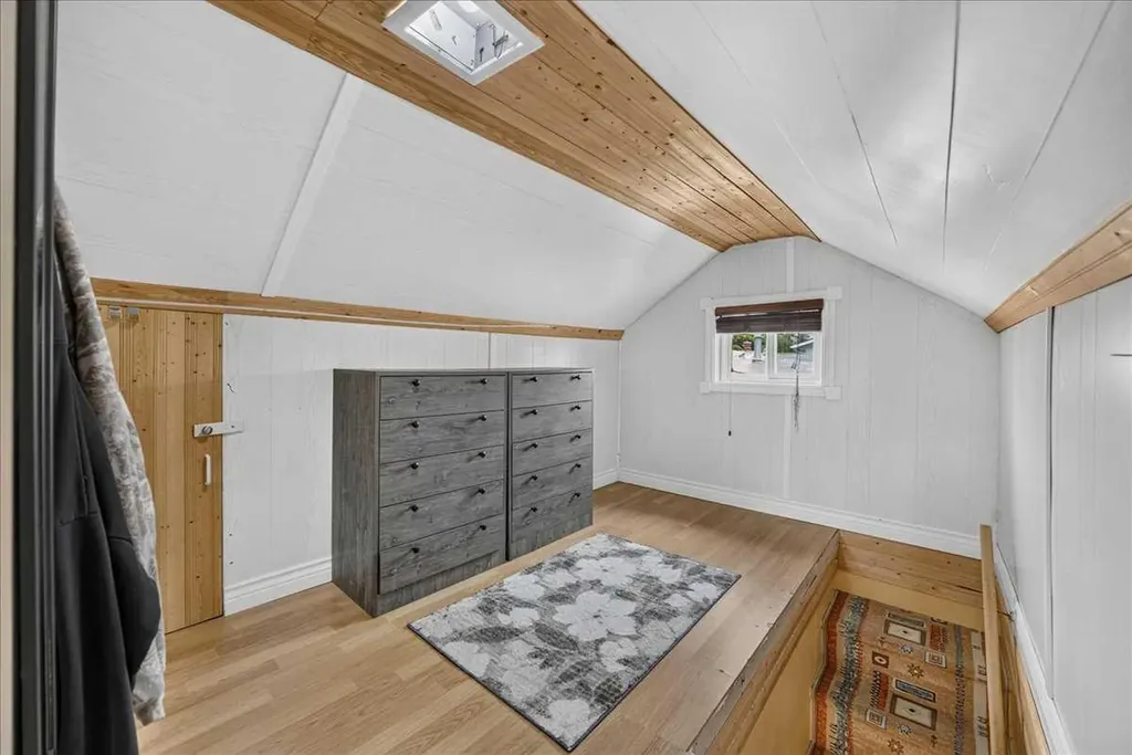 1501 14 Street Didsbury AB T0M 0W0