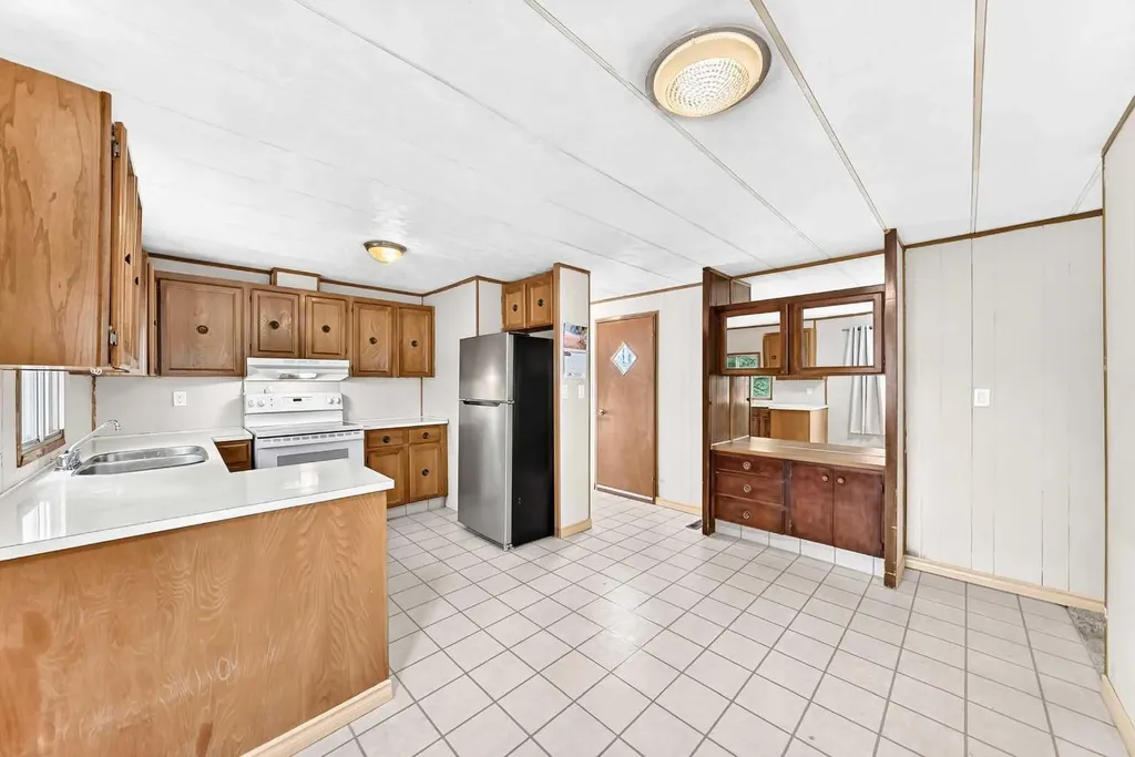 99 Arbour Lake Road NW Calgary AB T3G 4E4