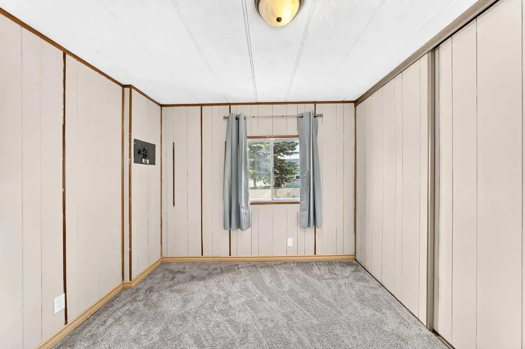 99 Arbour Lake Road NW Calgary AB T3G 4E4