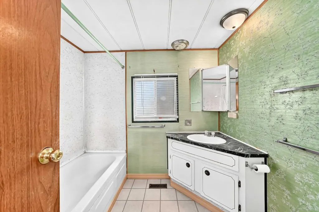 99 Arbour Lake Road NW Calgary AB T3G 4E4